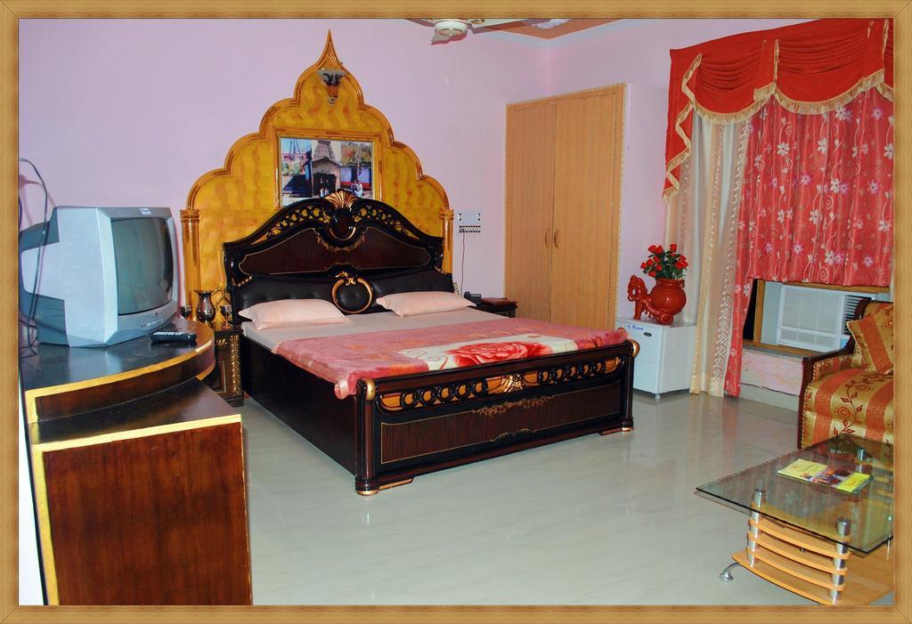 Rishabh Grand Castle Resort Rishīkesh Zimmer foto